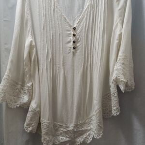 VENUS Cream Lace Accent Blouse